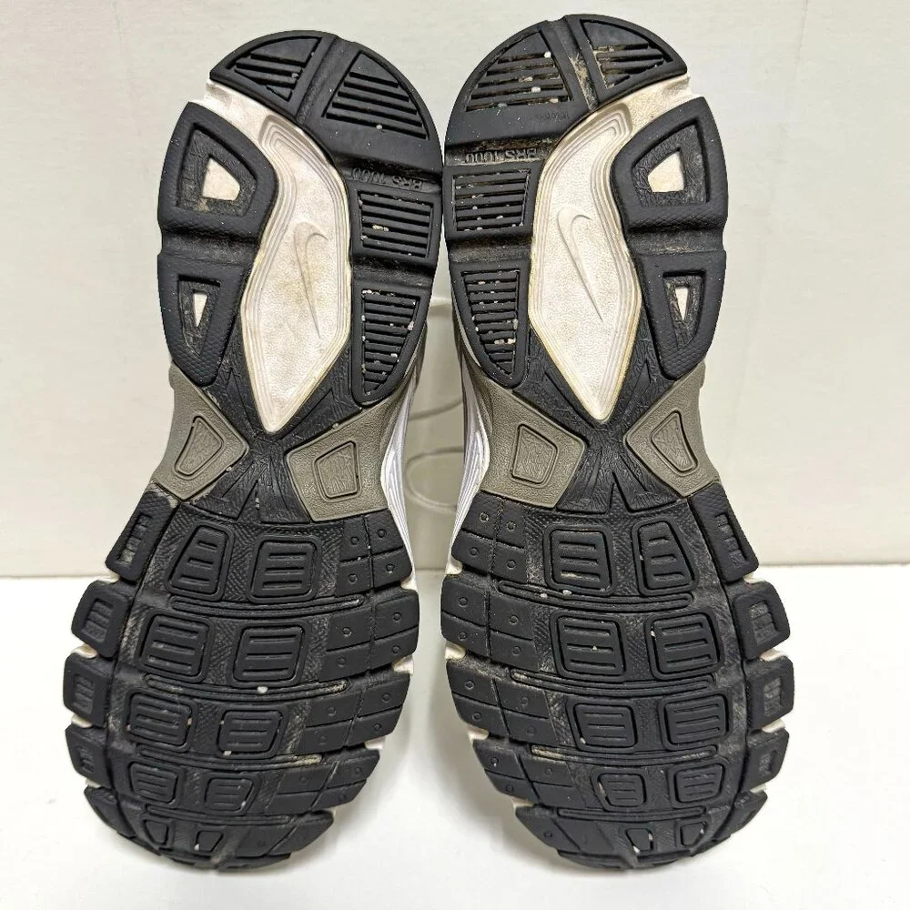 Nike Initiator Running Sneakers - Picture 10 of 10